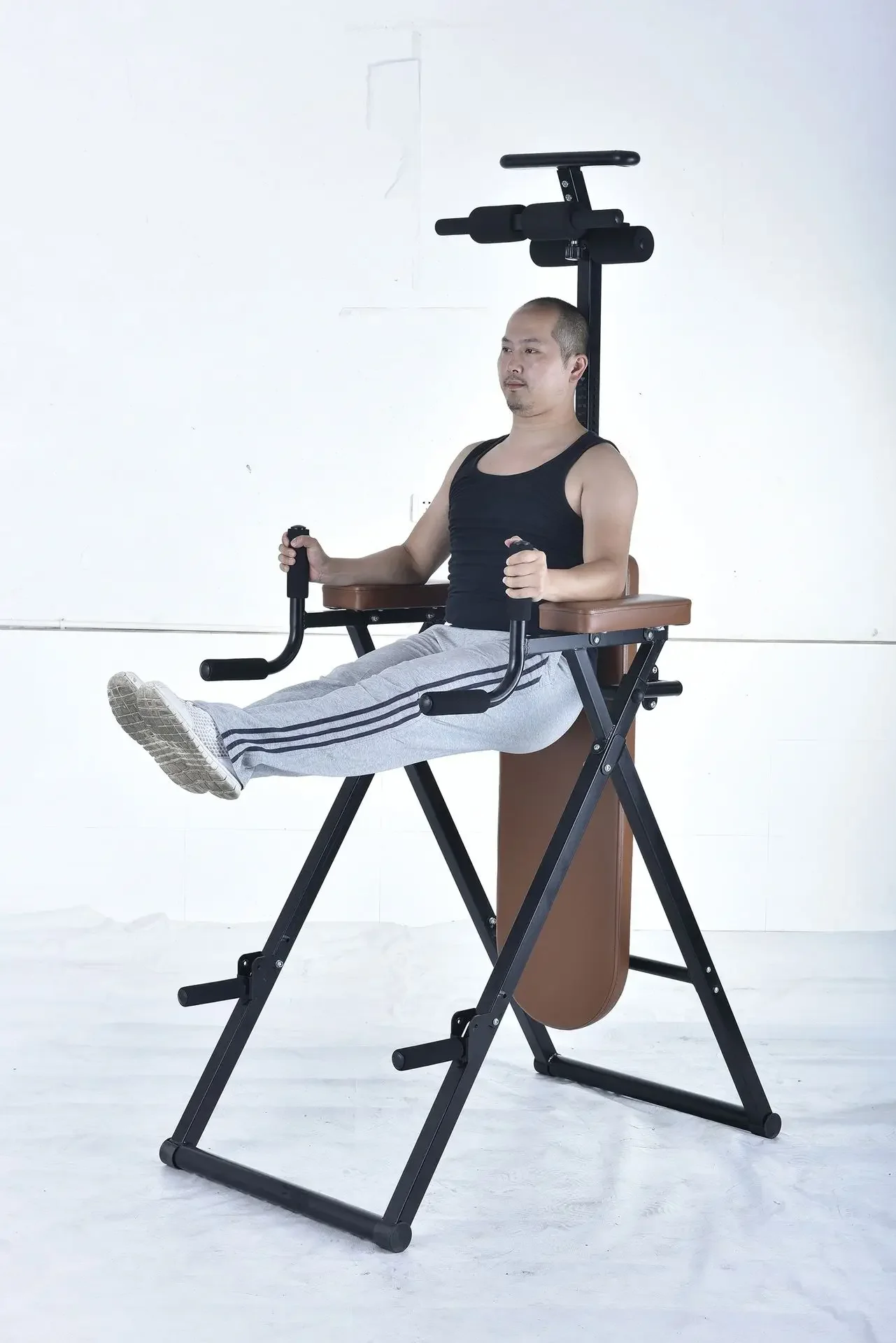 Nuovo Design: Tavolo per Inver - Inversion Table Fold recensione e prezzo